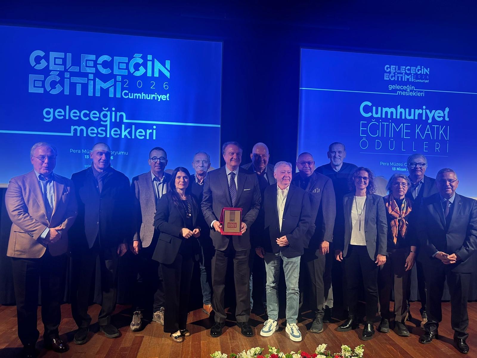 BİDEV’E EĞİTİME KATKI ÖDÜLÜ