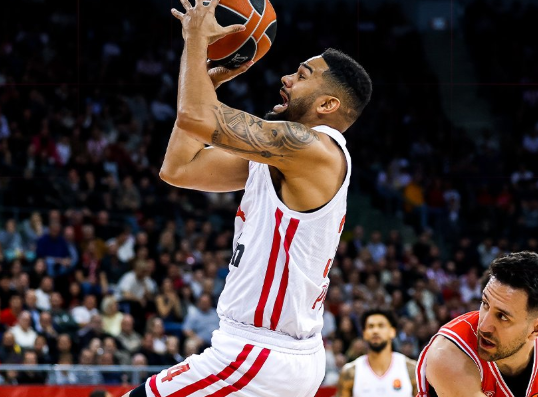 Olympiakos zirve aşkına