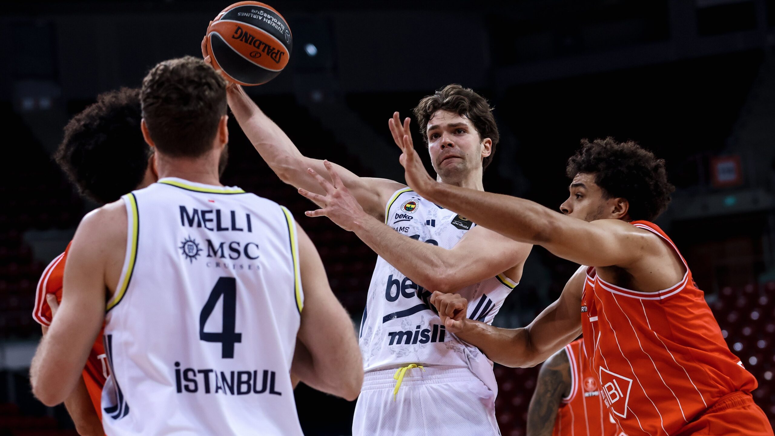 Dibe vuruldu artık çıkma zamanı / Gökhan Türe