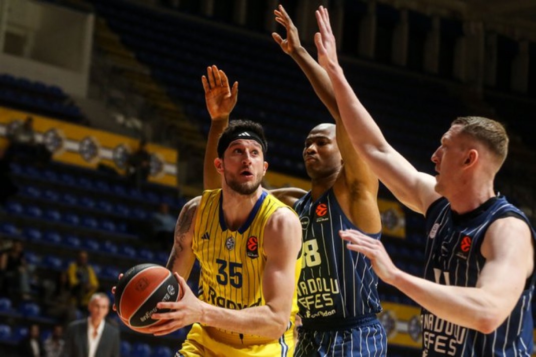 Anadolu Efes galibiyet hasretini bitiremedi