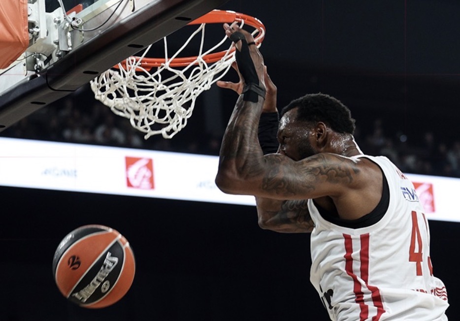 Olympiakos liderliğe yükseldi