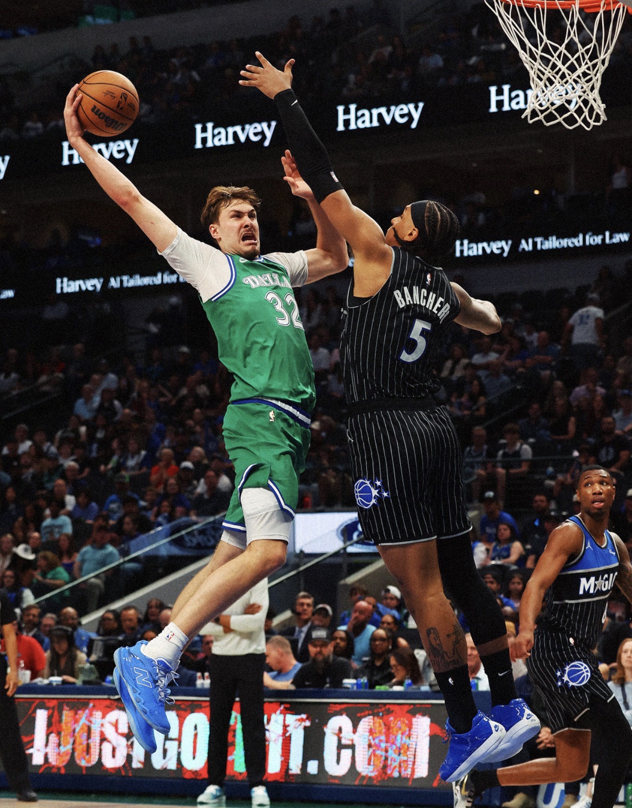 Cooper Flagg tarihe geçti, mücadeleyi Orlando kazandı