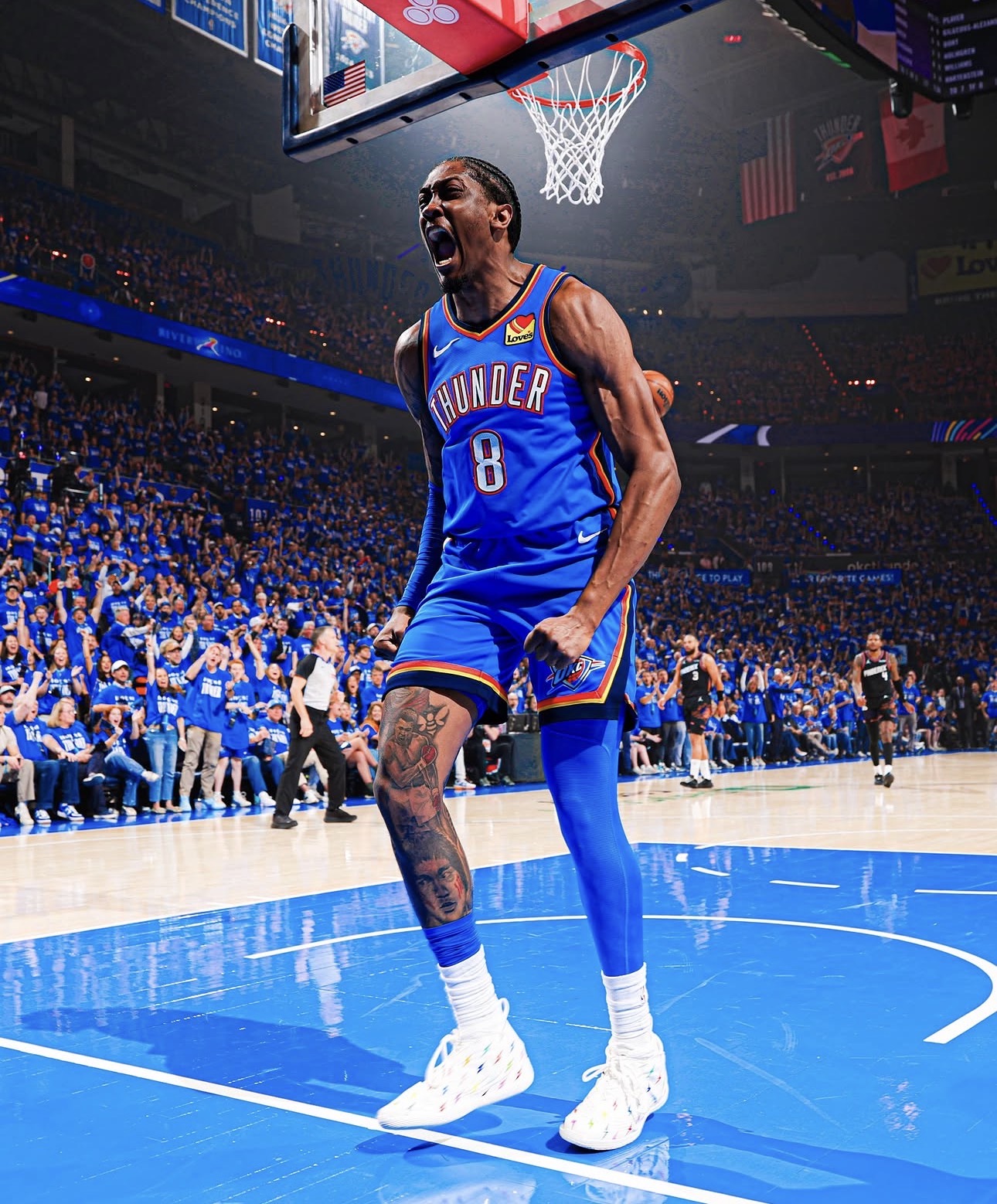 Thunder rahat kazandı, seride 1-0 öne geçti