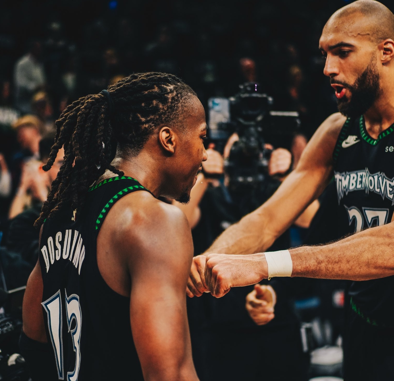 İki kötü sakatlık, maç sonu kavga: Minnesota 3-1 önde