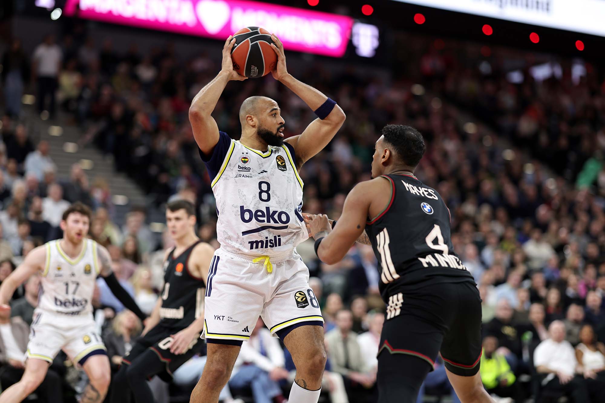 PUAN DURUMU: Fenerbahçe dokuz hafta sonra liderliği kaptırdı