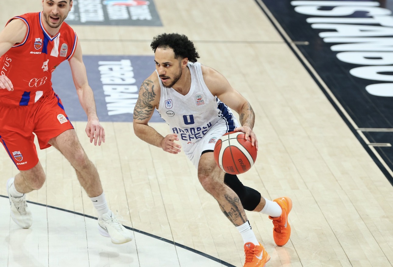 Efes kazanarak bitirdi, Çekmece son maçına çıktı