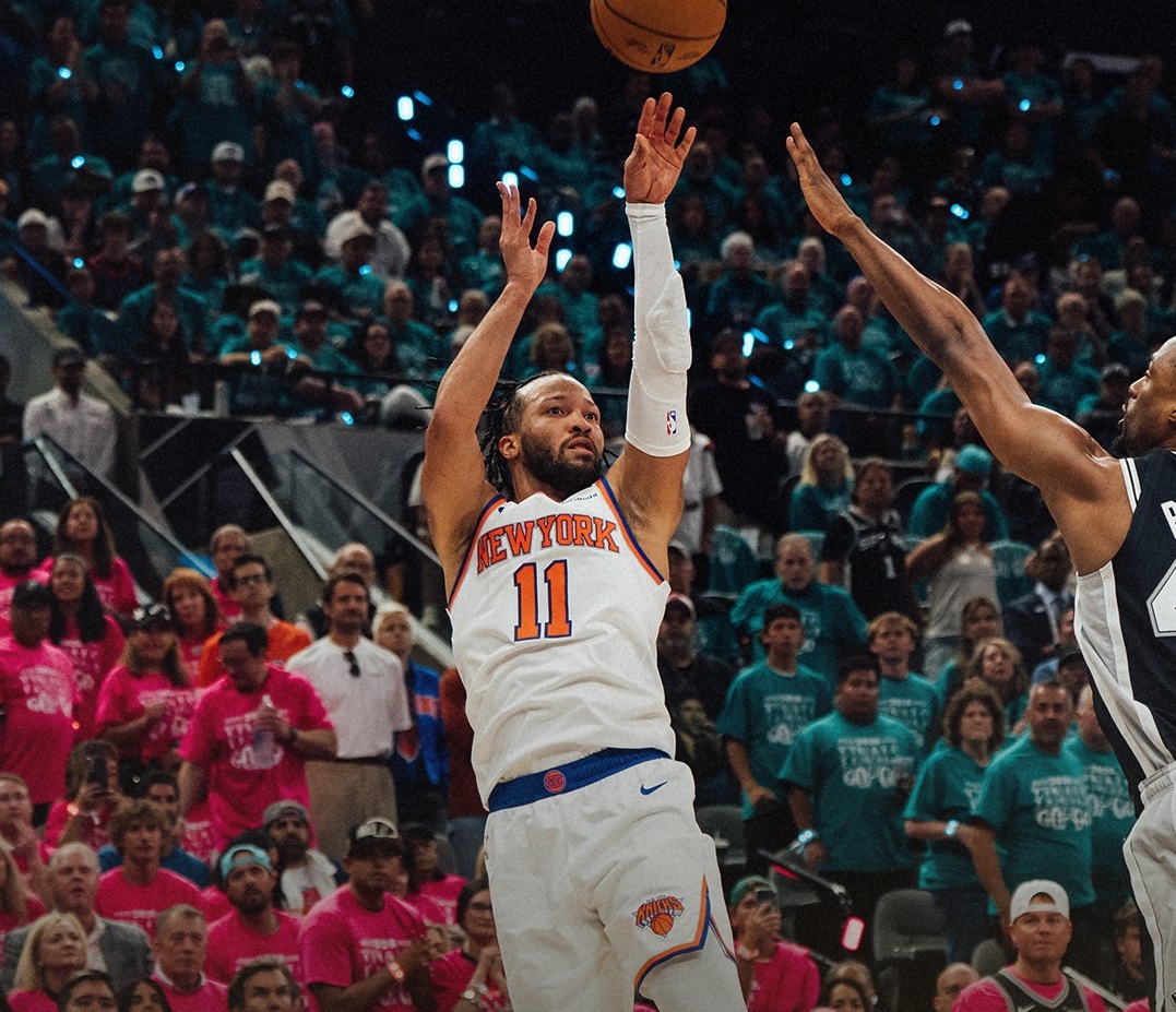 Brunson sakatlık dinlemedi, New York ilk maçı çaldı